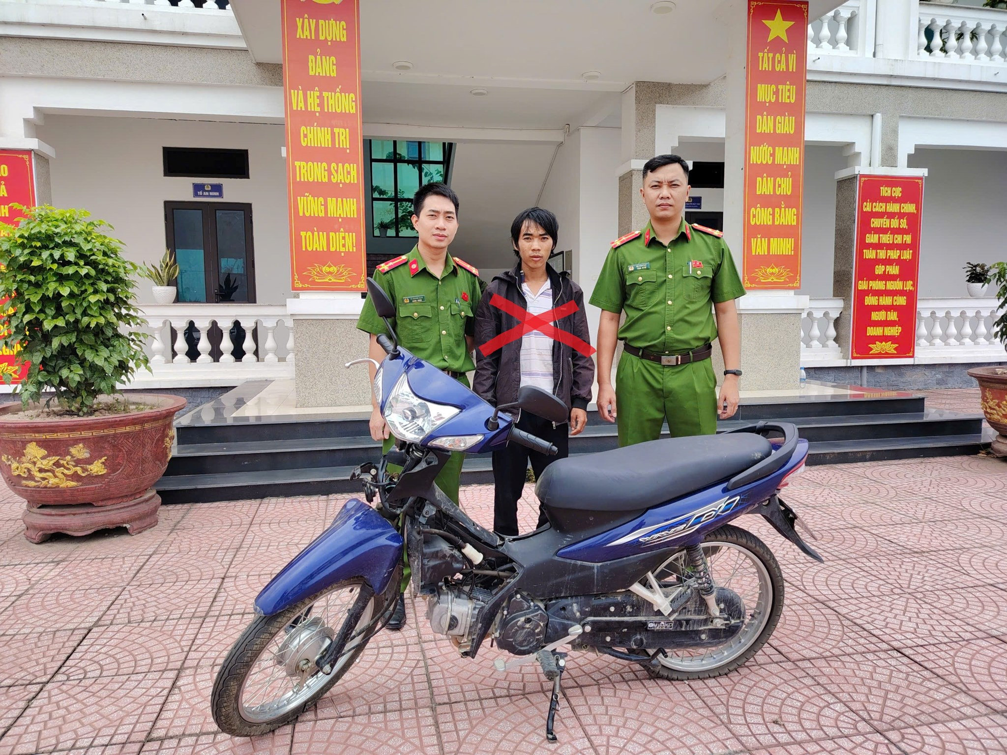 xe-may-b003bbce0047445c40ea74276a5bb106.jpg