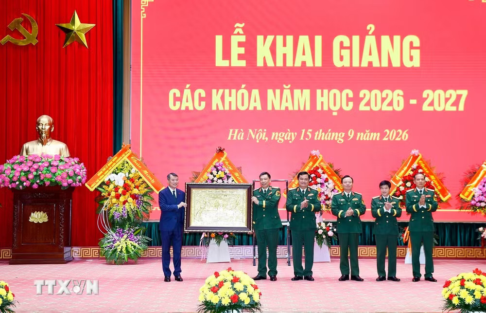 ttxvn-thu-tuong-du-le-khai-giang-nam-hoc-2026-2027-cua-hoc-vien-quoc-phong-9025406-3.jpg