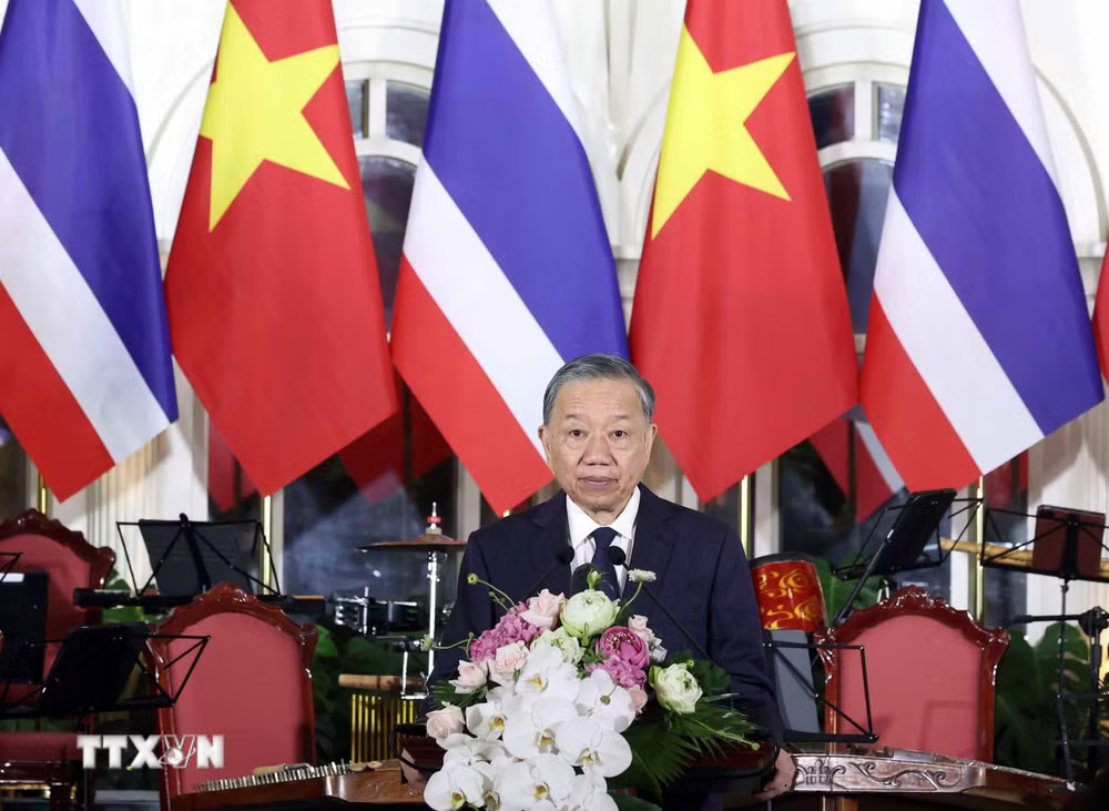 ttxvn-tong-bi-thu-chu-tich-nuoc-va-phu-nhan-chu-tri-tiec-chieu-dai-nha-vua-va-hoang-hau-thai-lan-1509-3.jpg