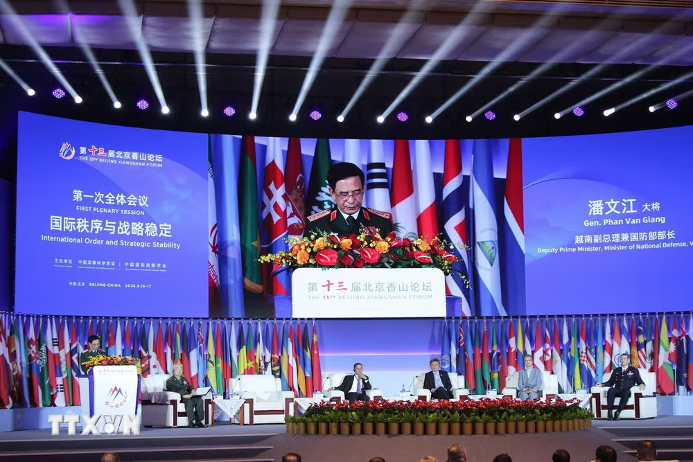 ttxvn-dai-tuong-phan-van-giang-du-dien-dan-huong-son-bac-kinh-1.jpg