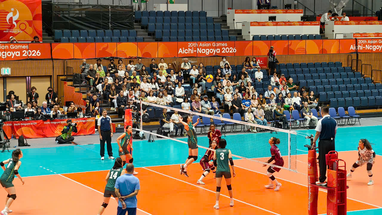 Bóng chuyền nữ Việt Nam thắng Qatar, khởi đầu thuận lợi tại ASIAD 2026 - Ảnh 1. Bóng chuyền nữ Việt Nam thắng Qatar, khởi đầu thuận lợi tại ASIAD 2026 - Ảnh 1.