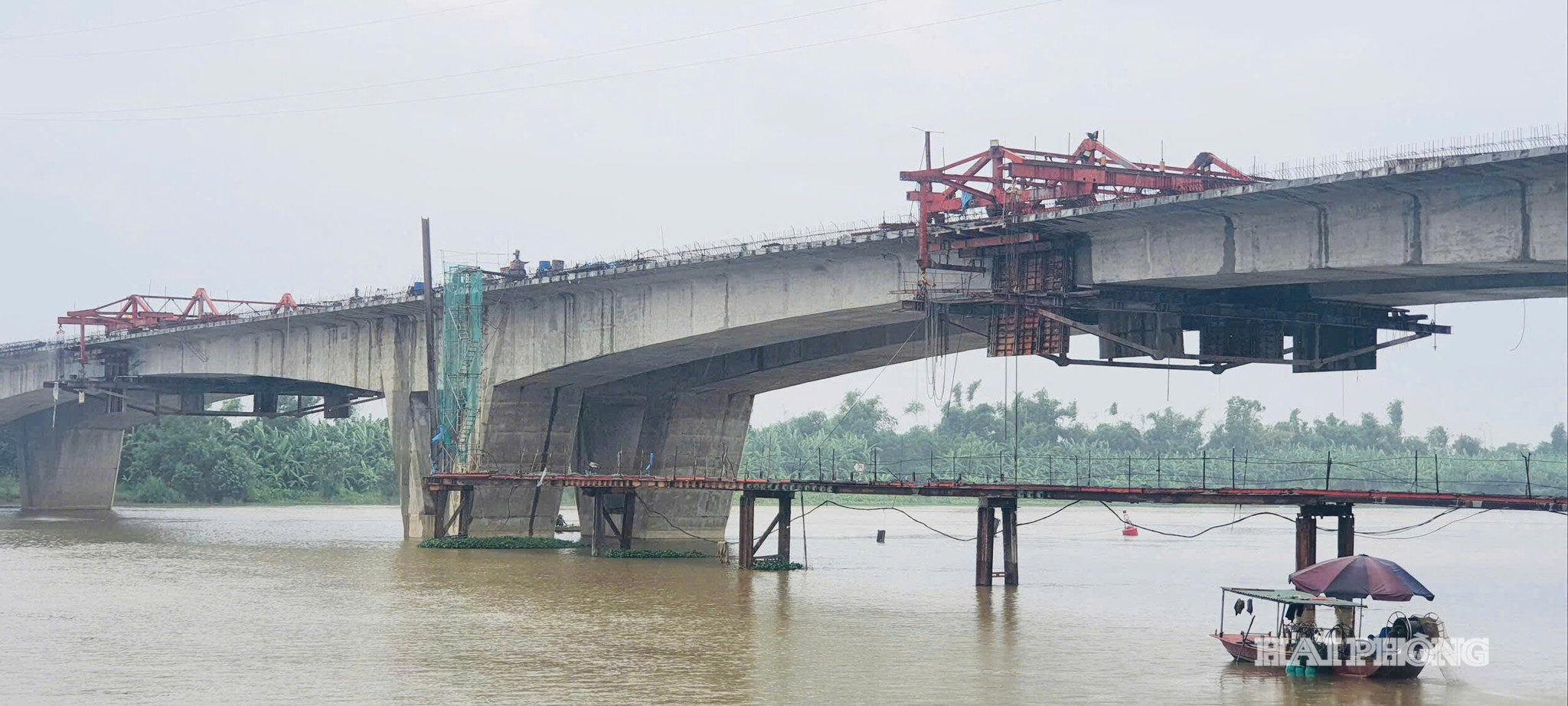 cau-kenh-vang-4.jpg