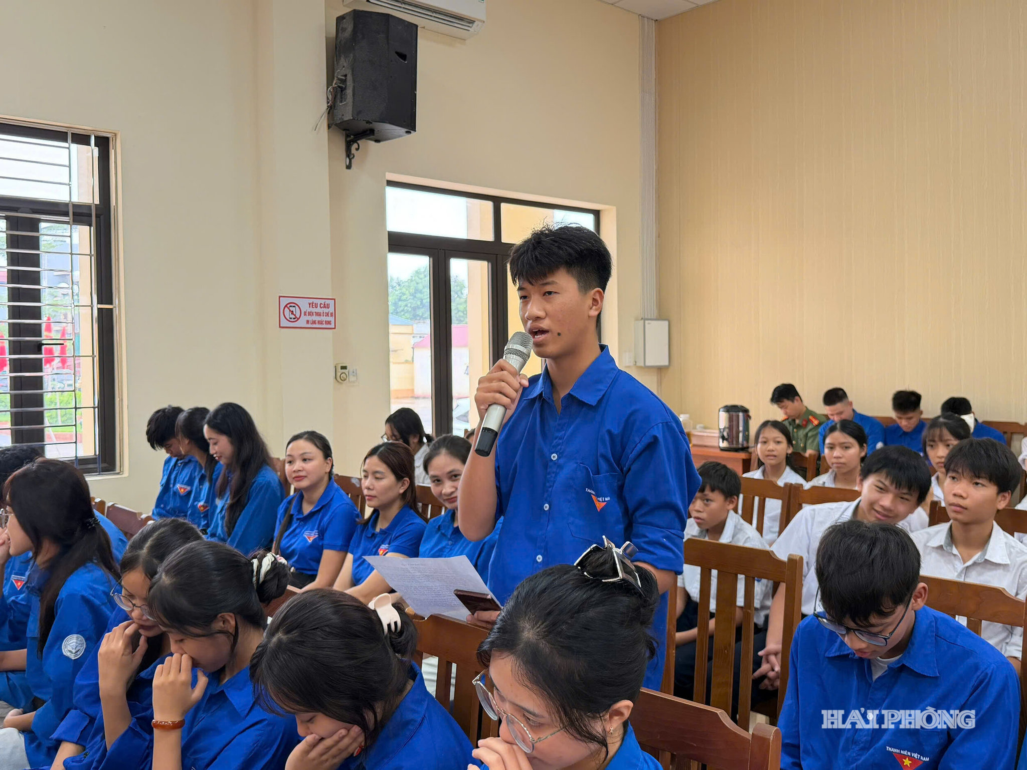 thanh-nien.jpg