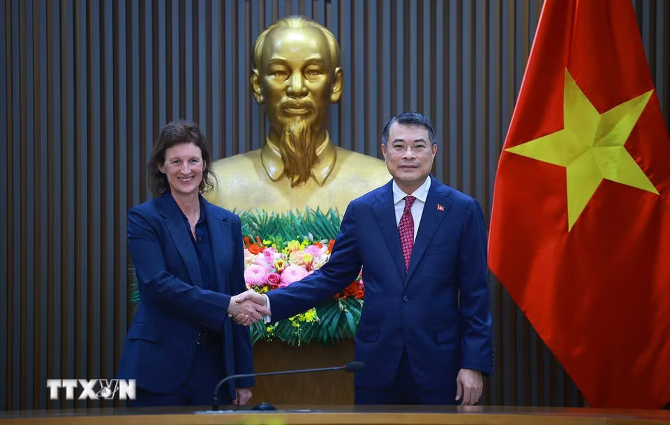 thu-tuong-tiep-tong-giam-doc-dieu-hanh-ftse-russell-2.avif