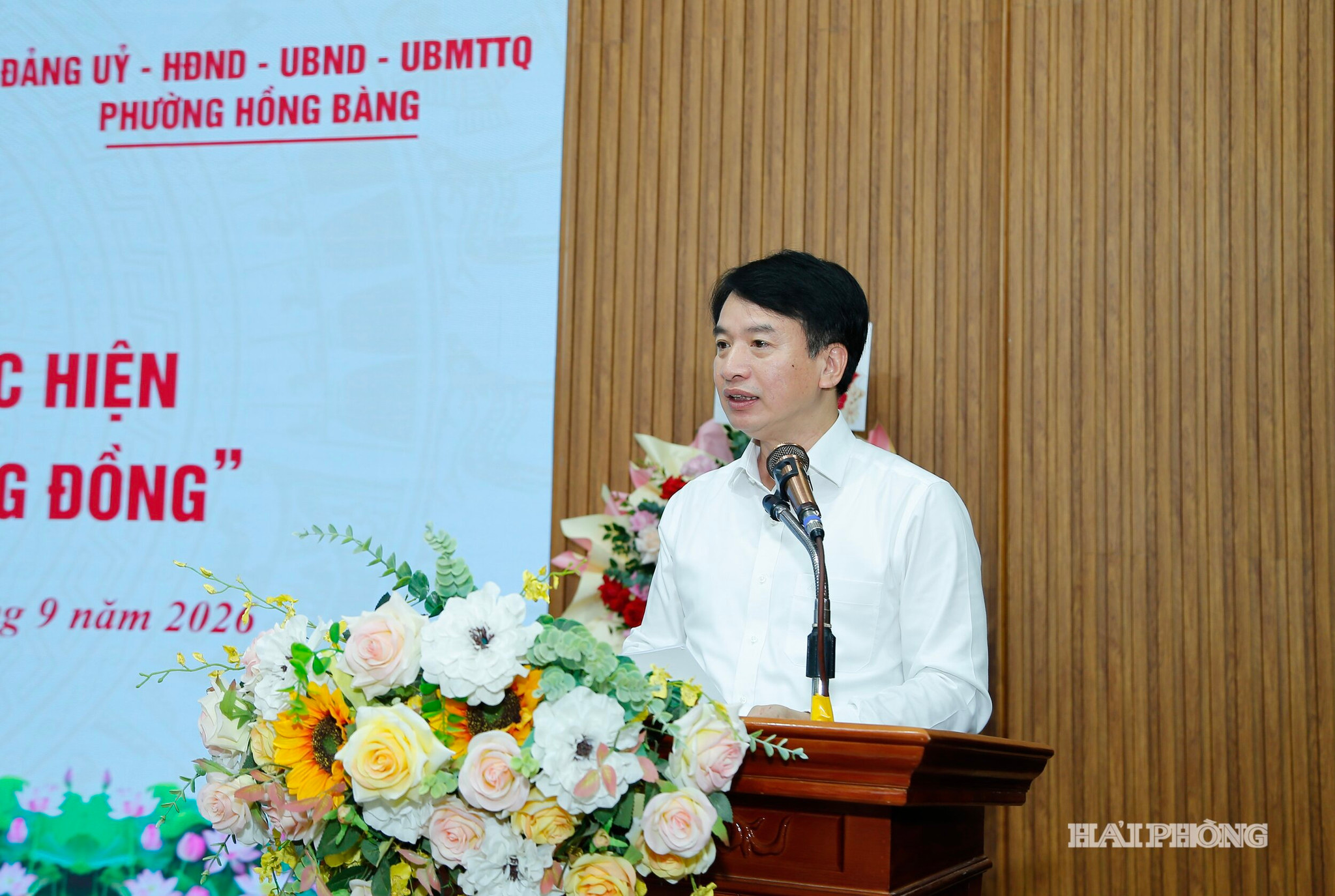 Đồng chí Nguyễn Đức Tuấn, Uỷ viên ban Thường vụ Thành ủy, Phó chủ Thường trực Mặt trận Tổ quốc Việt Nam phát biểu chỉ đạo tại hội nghị.