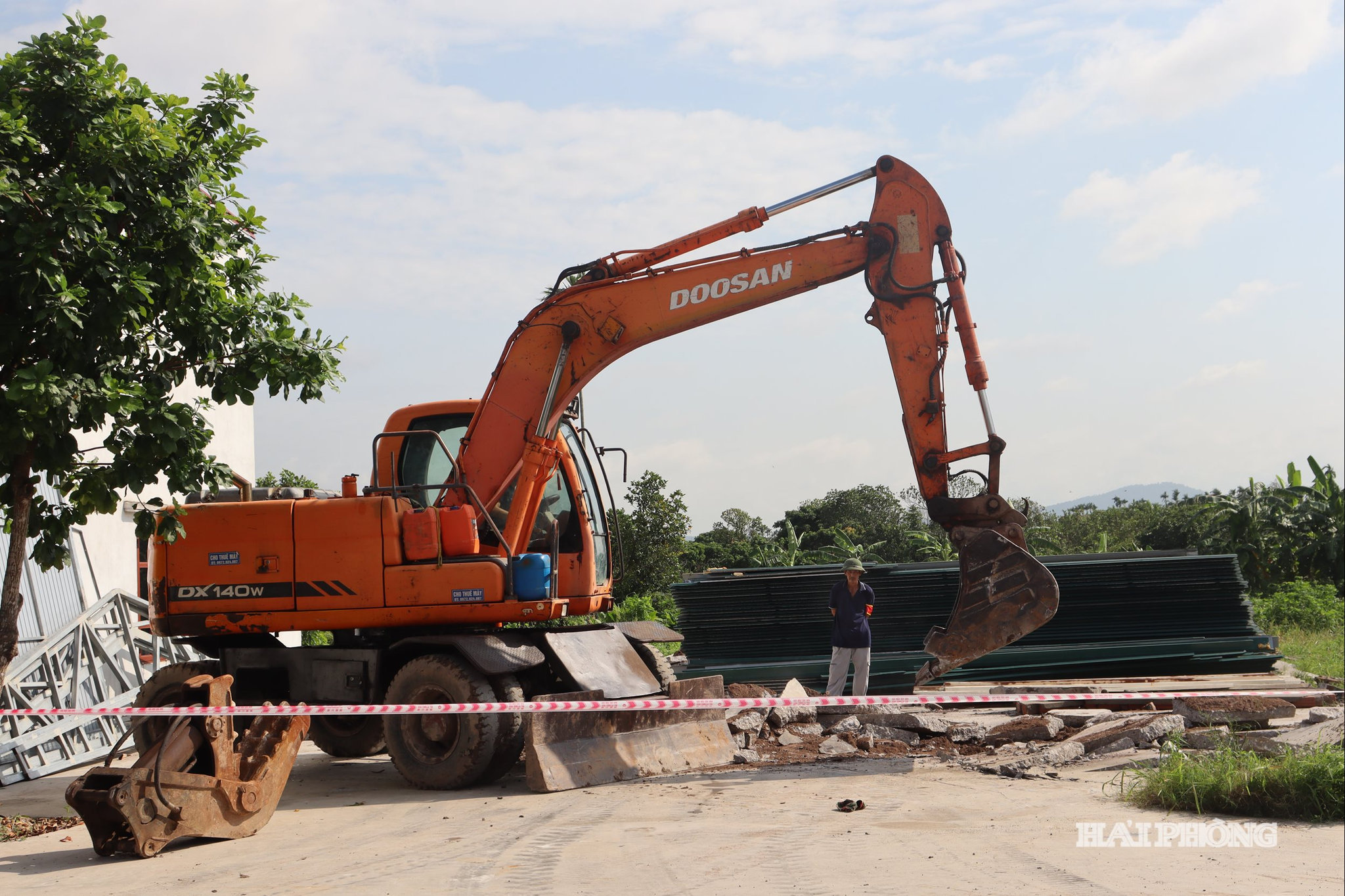 cuong-che-2--6cc35a20955eb49b1f556757eeab3edf.jpg