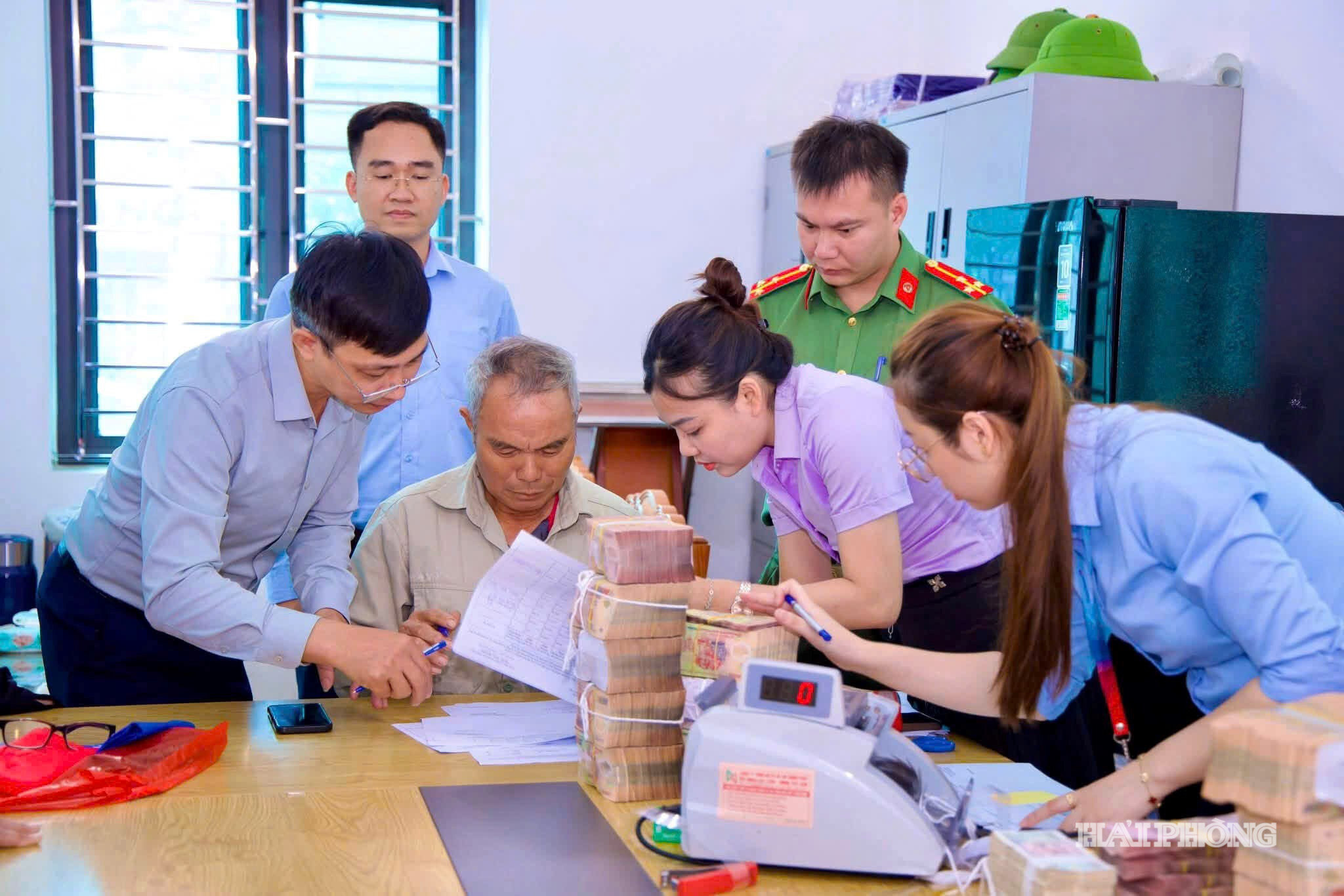 phuong-nhi-chieu.jpg