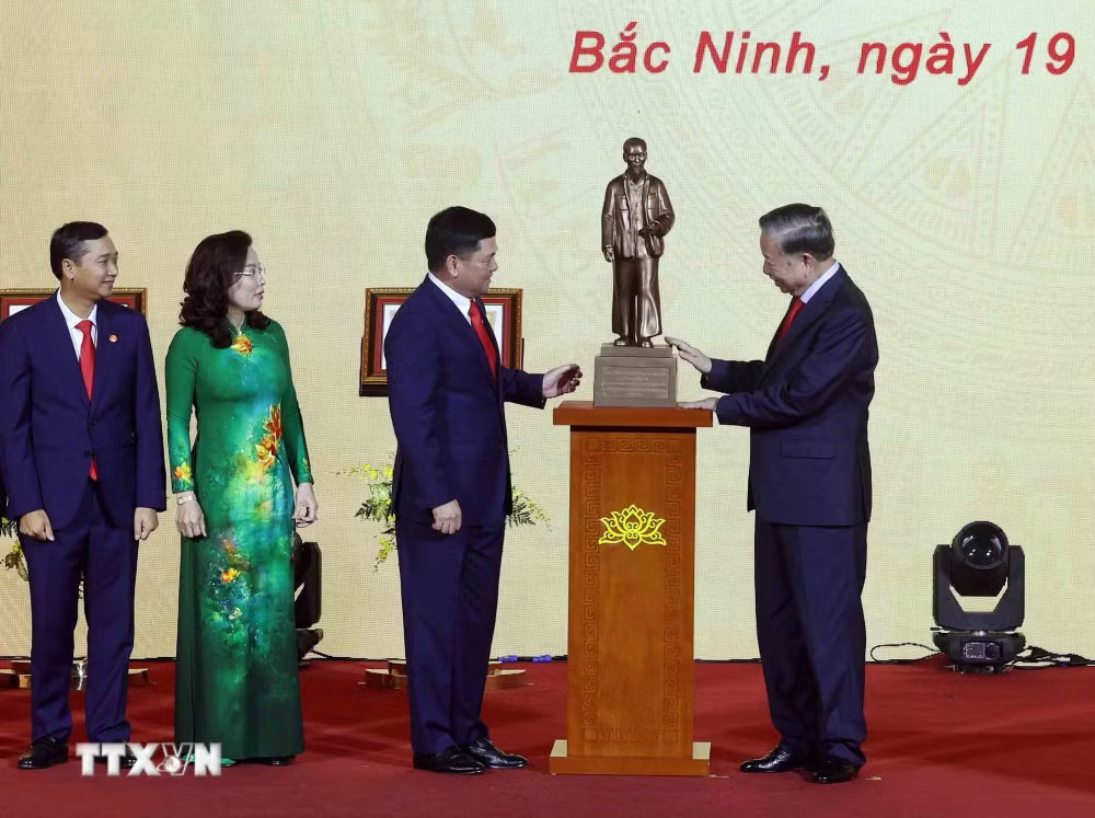 ttxvn-1909-tong-bi-thu-chu-tich-nuoc-cong-bo-thanh-lap-thanh-pho-bac-ninh-3.jpg