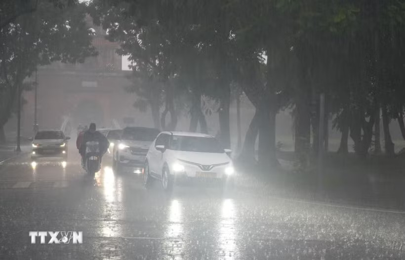 Từ Thanh Hóa đến Huế, phía Bắc ngày có mưa rào và rải rác có dông, cục bộ có nơi mưa to, đêm có mưa rào và dông vài nơi. (Ảnh: Nguyên Lý/TTXVN)
