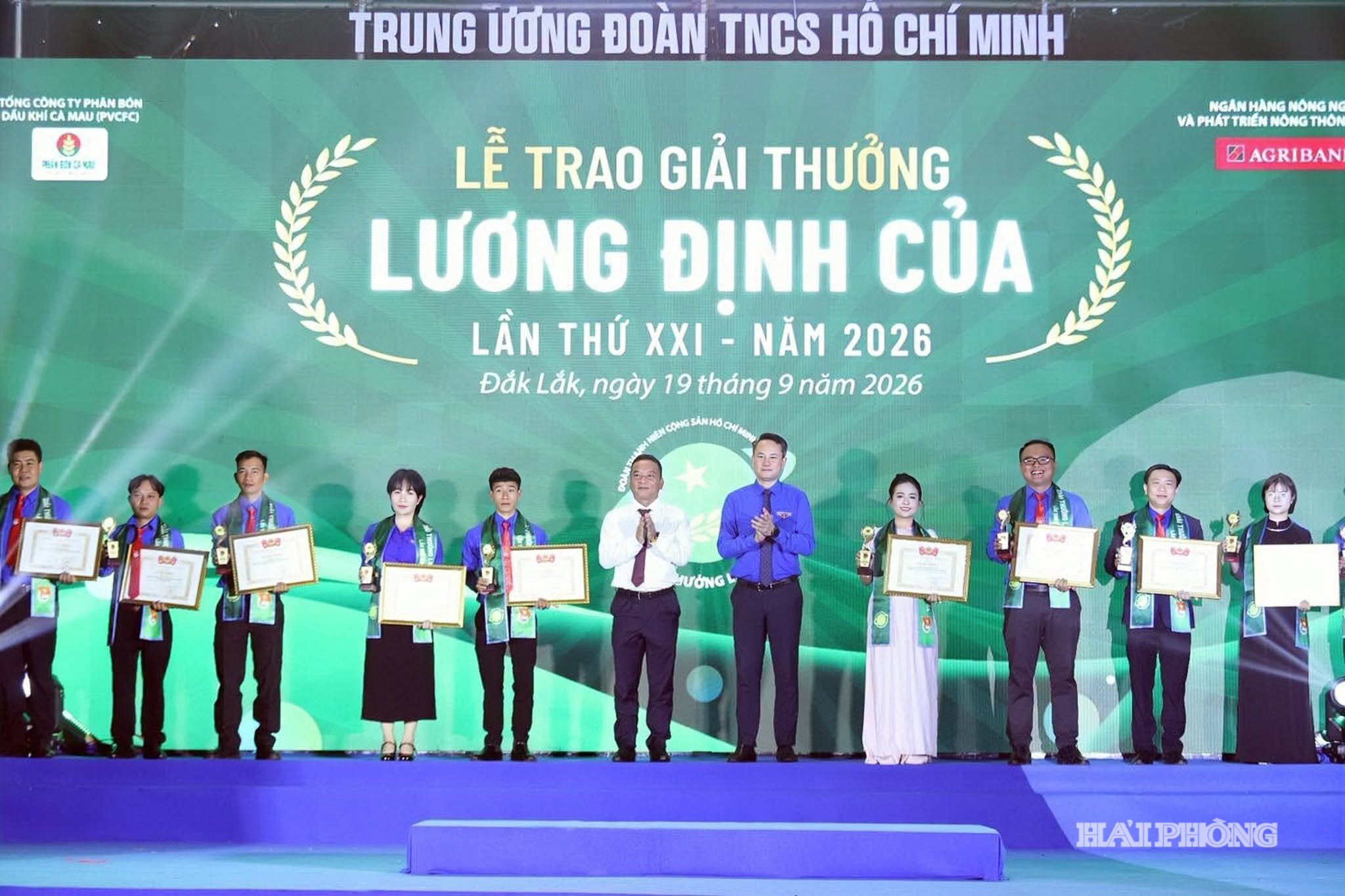 giai-thuong-luong-dinh-cua1.png.jpeg