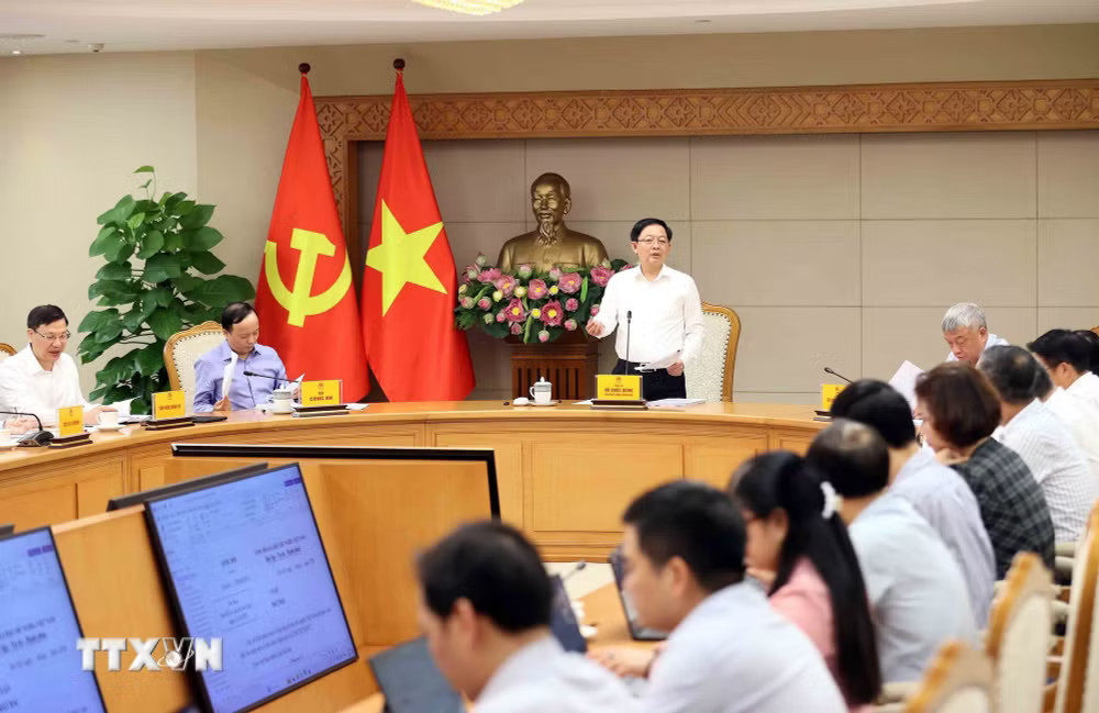 ttxvn-pho-thu-tuong-ho-quoc-dung-hop-ve-du-an-luat-dat-dai-sua-doi-3.jpg