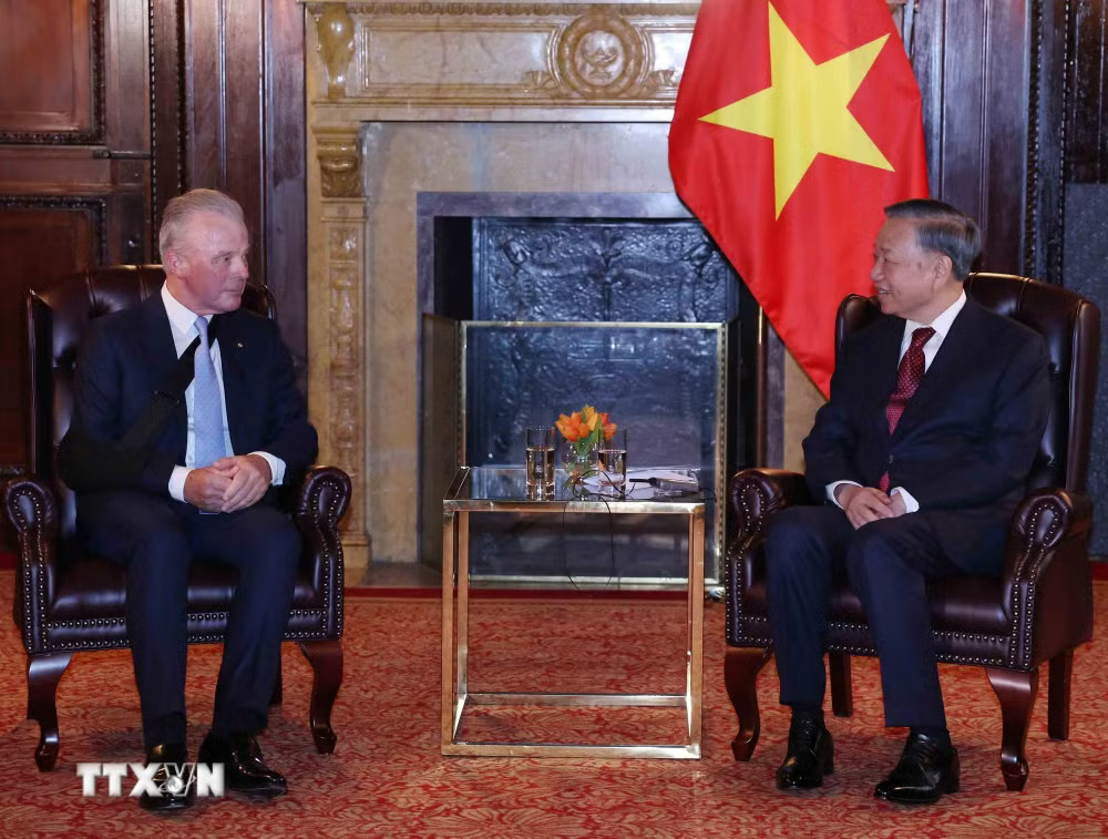 Tổng Bí thư, Chủ tịch nước Tô Lâm tiếp ông Brendan Nelson, Chủ tịch Boeing Global, Phó Chủ tịch cấp cao Tập đoàn Boeing. (Ảnh: Thống Nhất/TTXVN) ttxvn-tong-bi-thu-chu-tich-nuoc-to-lam-tiep-pho-chu-tich-cap-cao-tap-doan-boeing-9039981.jpg