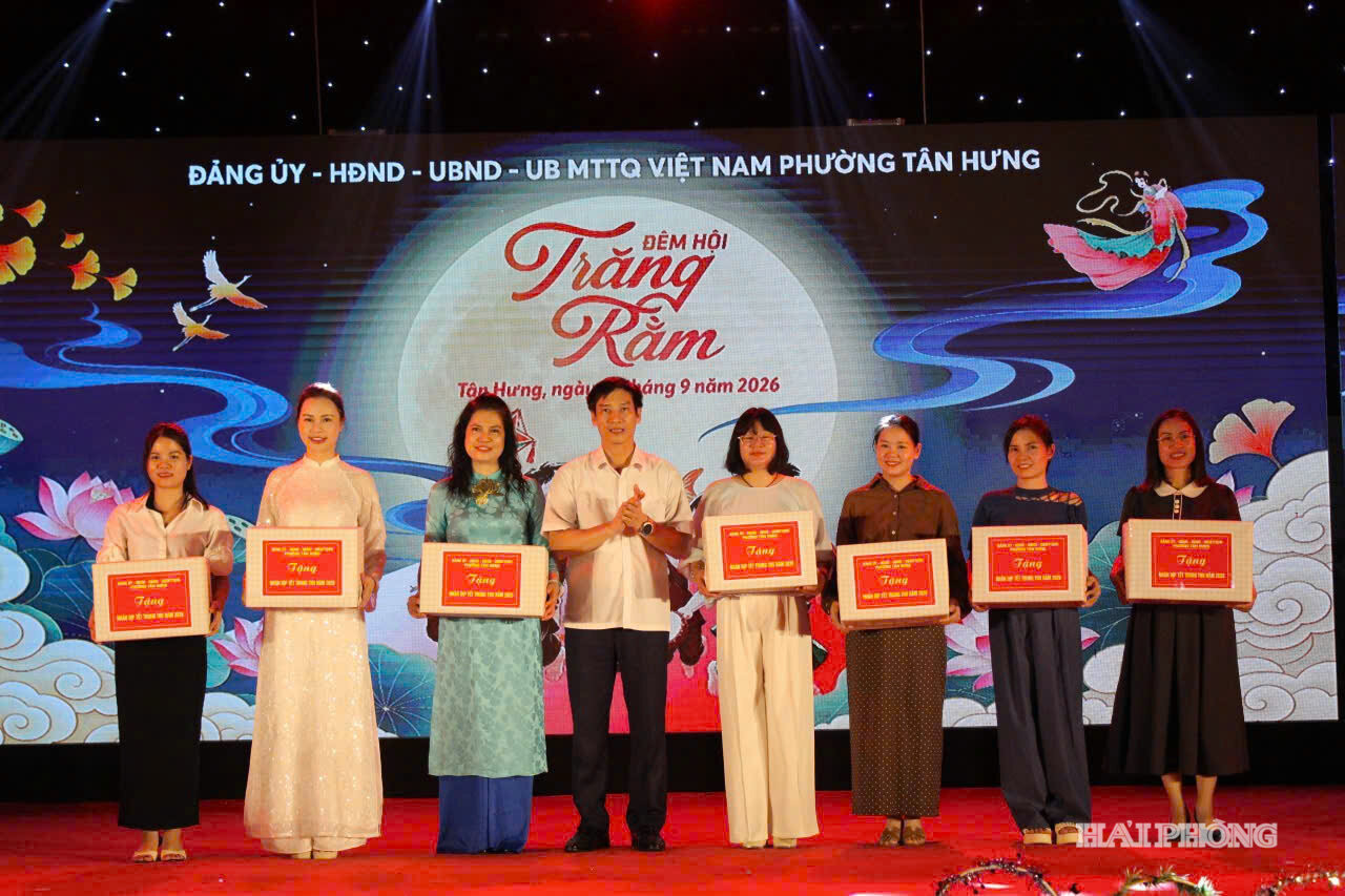 lanh-dao-phuong-tan-hung.jpg
