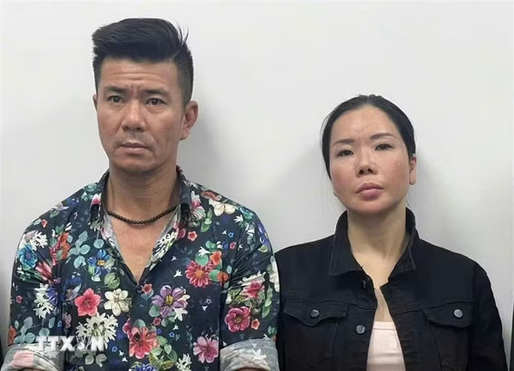 Vợ chồng Lê Văn Đông và Nguyễn Thị Mai Anh cầm đầu đường dây “chạy giám định” tại Viện Pháp y tâm thần Trung ương. (Ảnh: TTXVN phát) ttxvn-le-van-dong-nguyen-thi-mai-anh.jpg