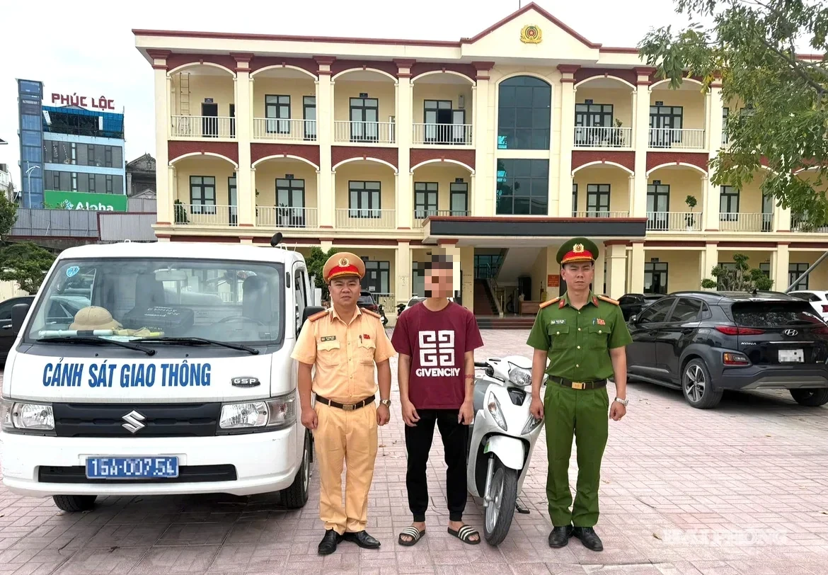 thanh-nien-boc-dau-xe-may(1).webp