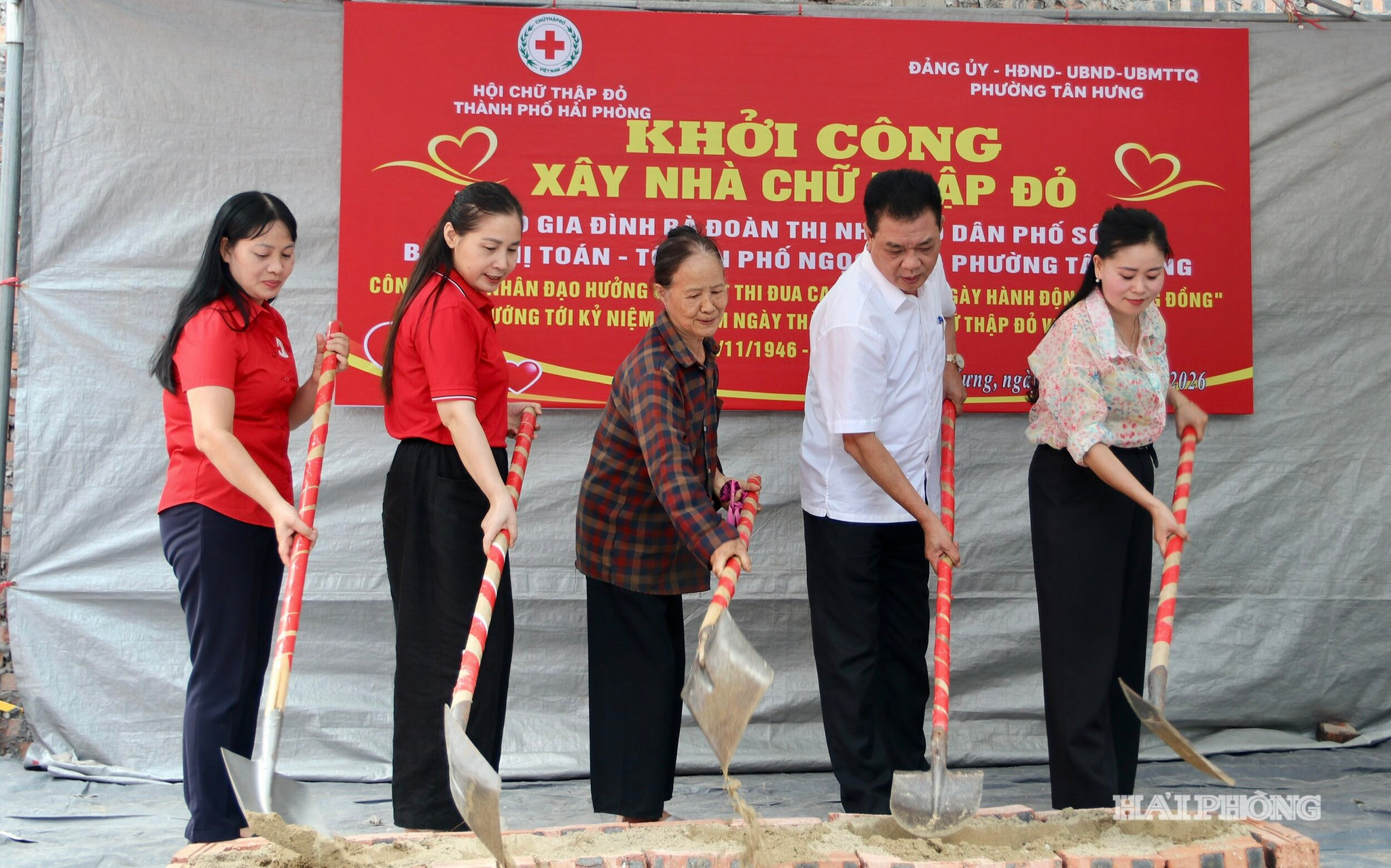 ngi-thuc-khoi-cong.jpg