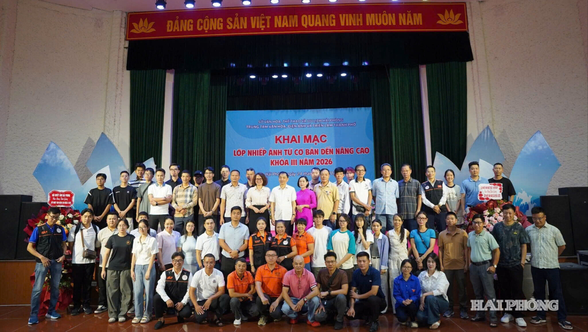 van-nghe-si-tre1(1).jpg