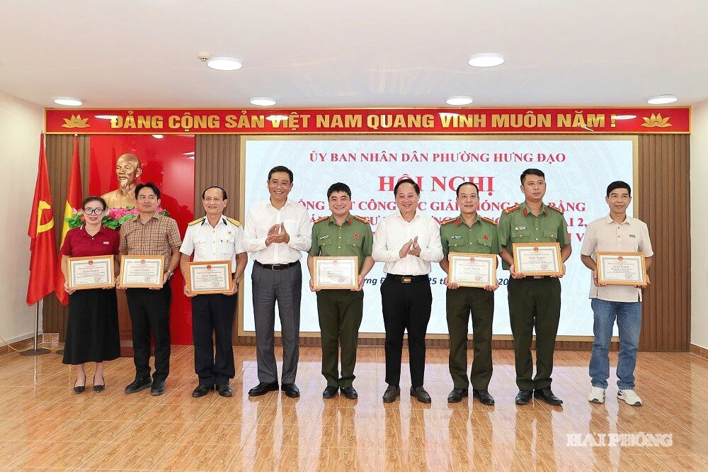 khen-thuong 4