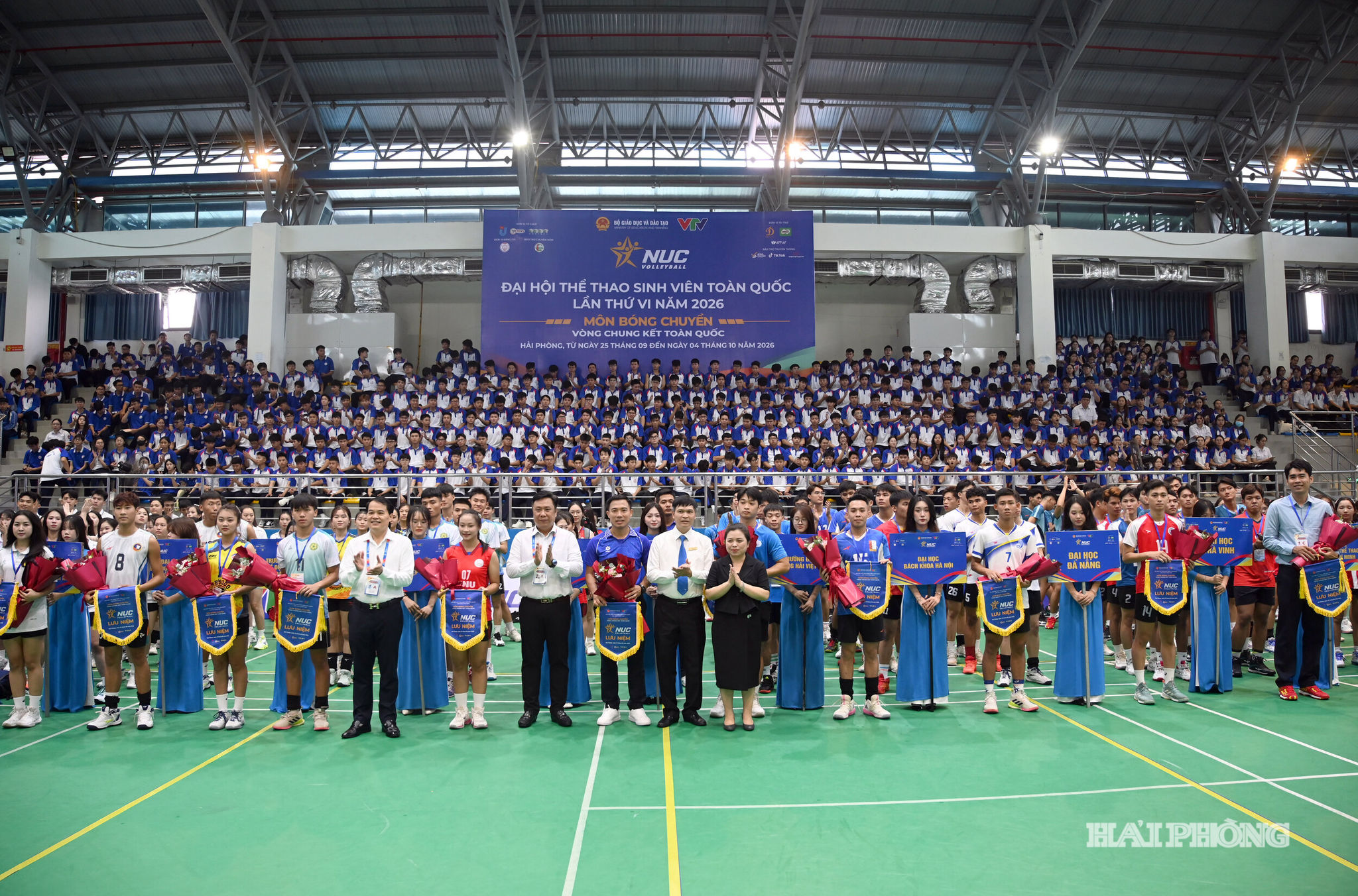 bong-chuyen-sinh-vien3.jpg