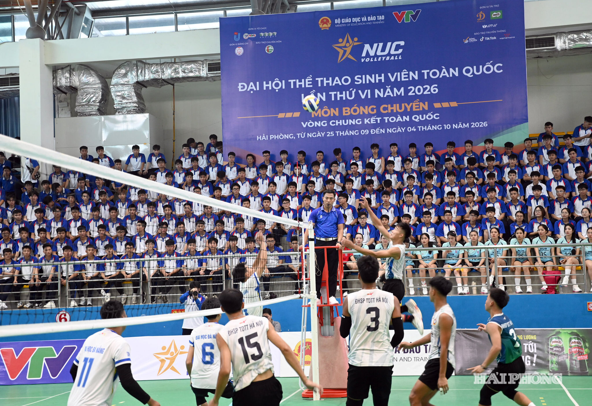 bong-chuyen-sinh-vien5.jpg