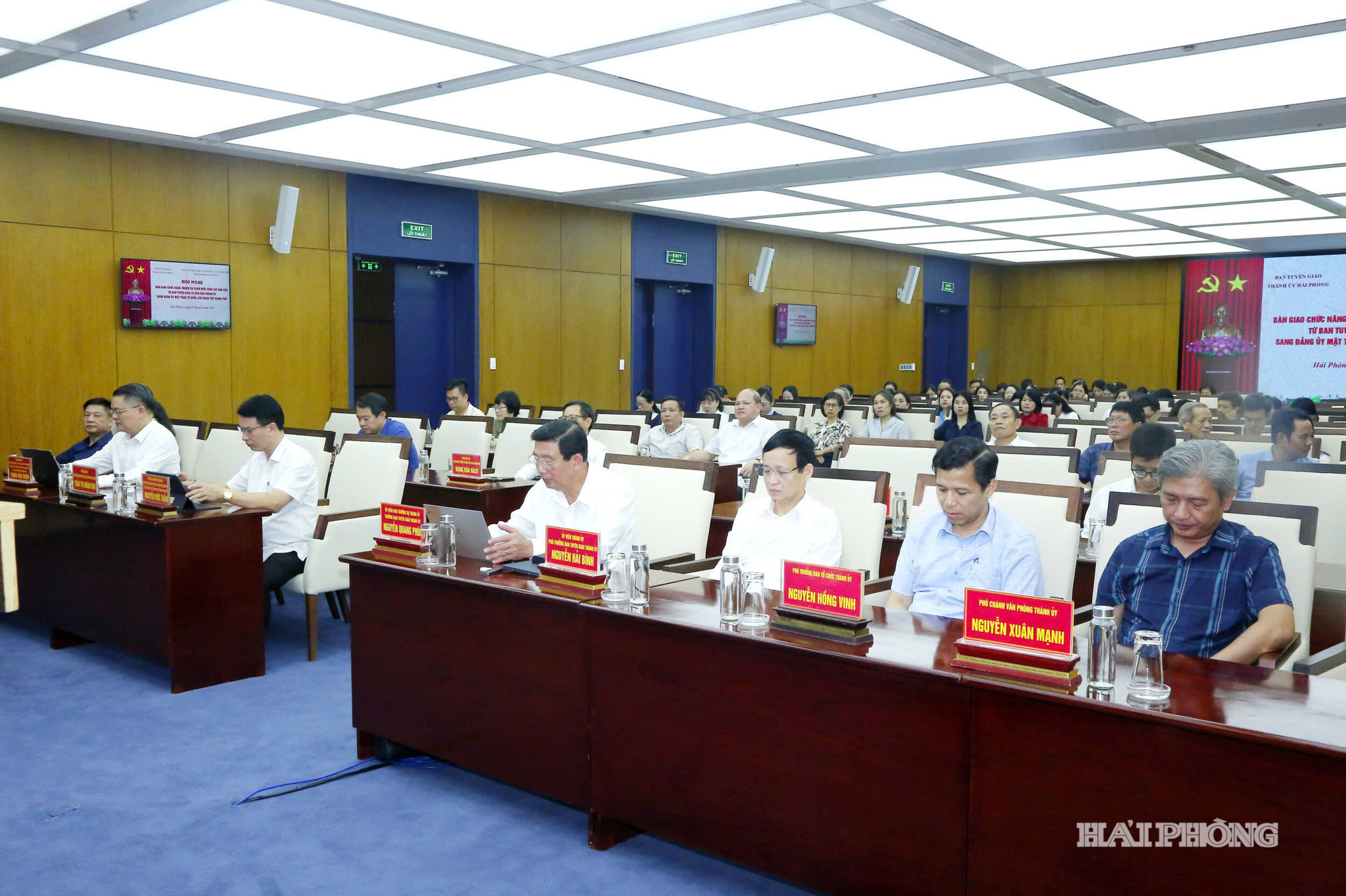 ban-giao-dan-van3.jpg