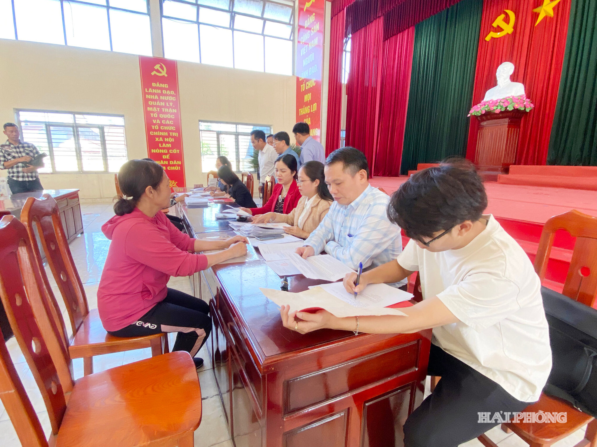 chi-tra-1-b3e1324fadbd3a656c49ebfd333a16d2.jpg