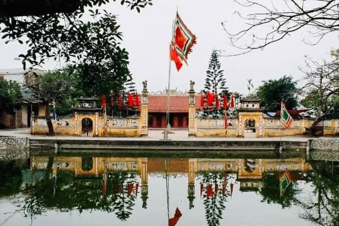 nu-tuong-hau-can1.jpg