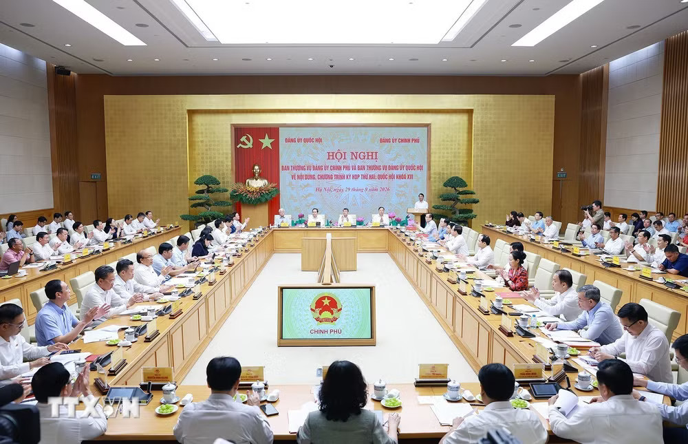 Hội nghị Ban Thường vụ Đảng ủy Chính phủ và Ban Thường vụ Đảng ủy Quốc hội. (Ảnh: Dương Giang/TTXVN) ttxvn_hoi-nghi-ban-thuong-vu-dang-uy-chinh-phu-va-ban-thuong-vu-dang-uy-quoc-hoi-3.jpg