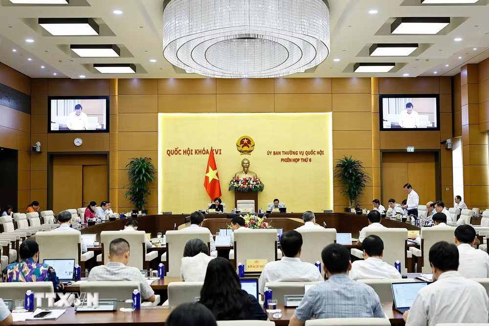 ttxvn_ubtv-quoc-hoi-cho-y-kien-ve-luat-dau-thau-sua-doi-9056941-3.jpg