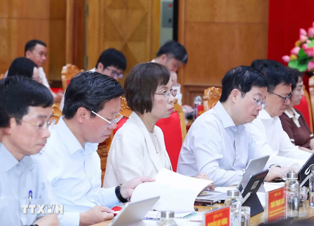 ttxvn_0110-thuong-truc-ban-bi-thu-hoi-nghi-ban-chap-hanh-dang-bo-co-quan-dang-trung-uong-203.jpg