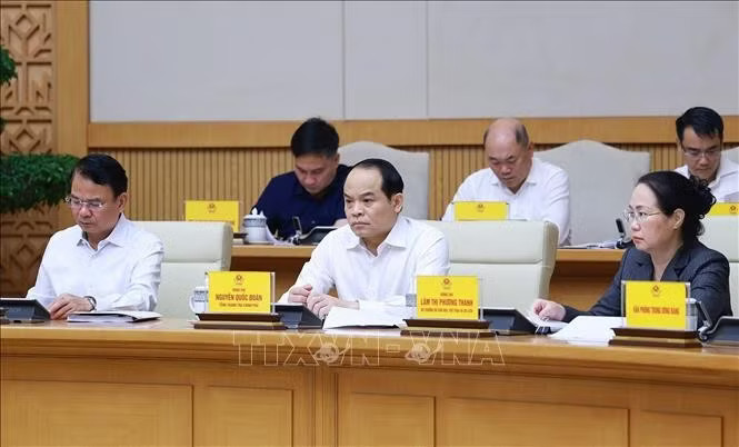 naedn9nodu-_potal-thu-tuong-chu-tri-hoi-nghi-ban-thuong-vu-dang-uy-chinh-phu-ve-cong-tac-danh-gia-can-bo-cho-phat-stand.jpg.avif