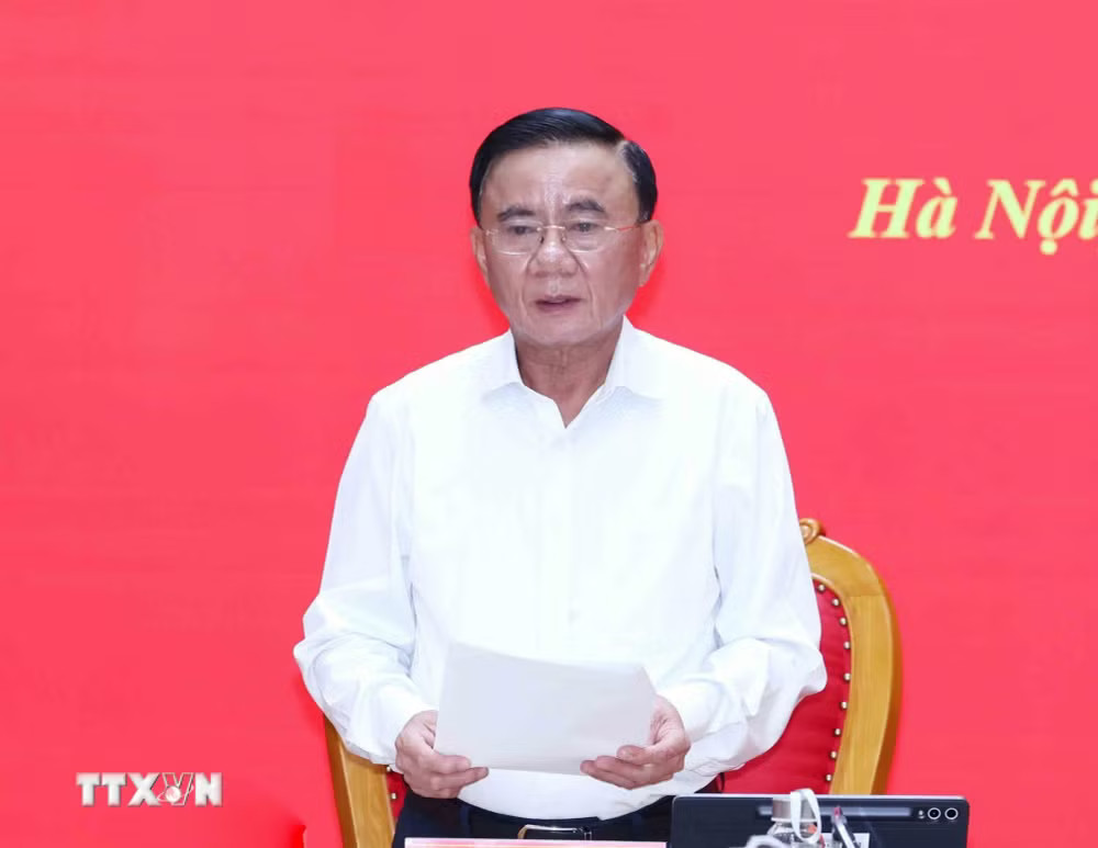 ttxvn_0110-thuong-truc-ban-bi-thu-hoi-nghi-ban-chap-hanh-dang-bo-co-quan-dang-trung-uong-6481.jpg