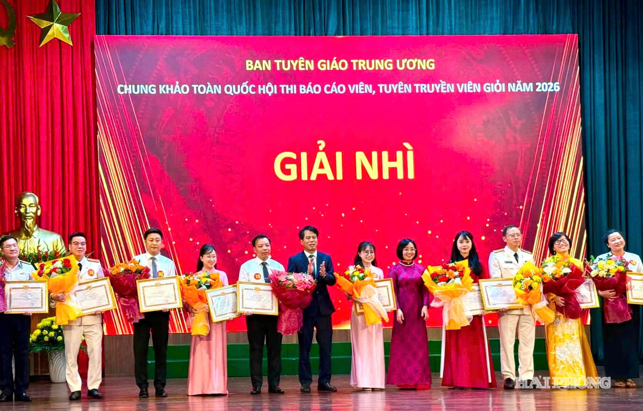 co ngoc 1