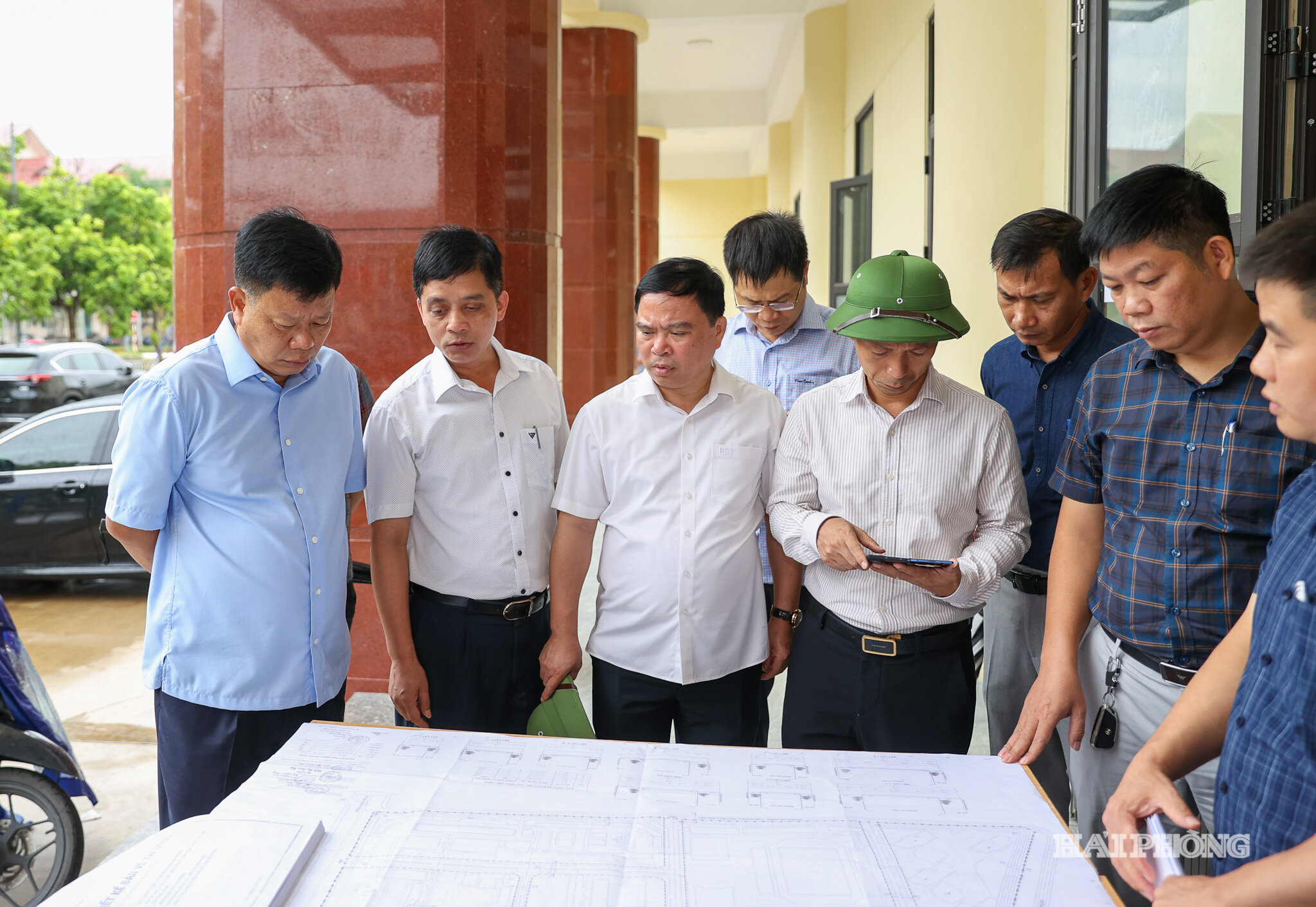 Đồng chí Lê Trung Kiên, Ủy viên Ban Thường vụ Thành ủy, Phó Chủ tịch UBND thành phố kiểm tra dự án Đại học Hải Phòng