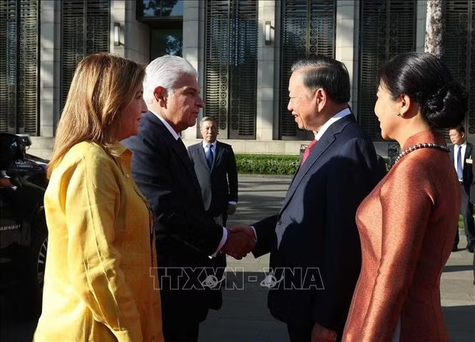 media3.baotintuc.vn-images-tyyp8p8sxcuok8rwrmyjntp_6k10ryogn_epyk6a9q6-myh9msv9r5zwqpeekc5-pzshtpclrqnub5ylixwlla-_tong-thong-panama-1570.jpg.avif