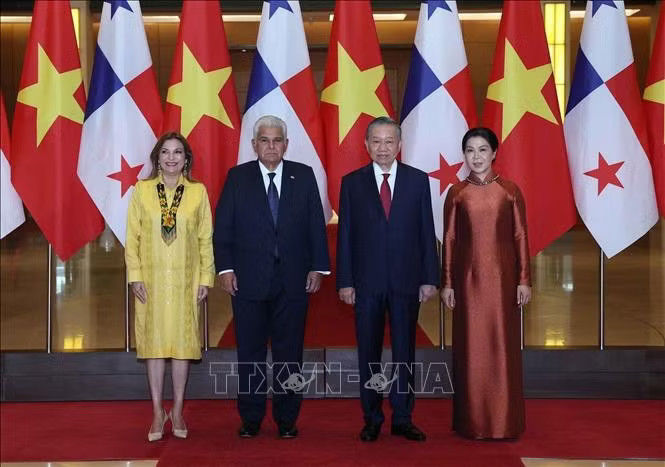 media3.baotintuc.vn-images-tyyp8p8sxcuok8rwrmyjntp_6k10ryogn_epyk6a9q6m-h-ei6vsyvlclatw3jifpzshtpclrqnub5ylixwlla-_tong-thong-panama-6829.jpg.avif