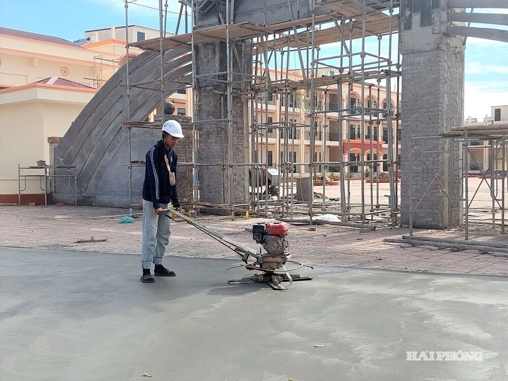 Các hạng mục phụ trợ Dự án xây dựng mở rộng Trường THCS Nam Sơn giai đoạn 1 đang được gấp rút hoàn thành.