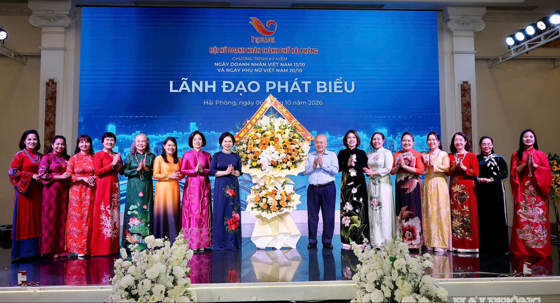 nu-doanh-nhan-3.jpg