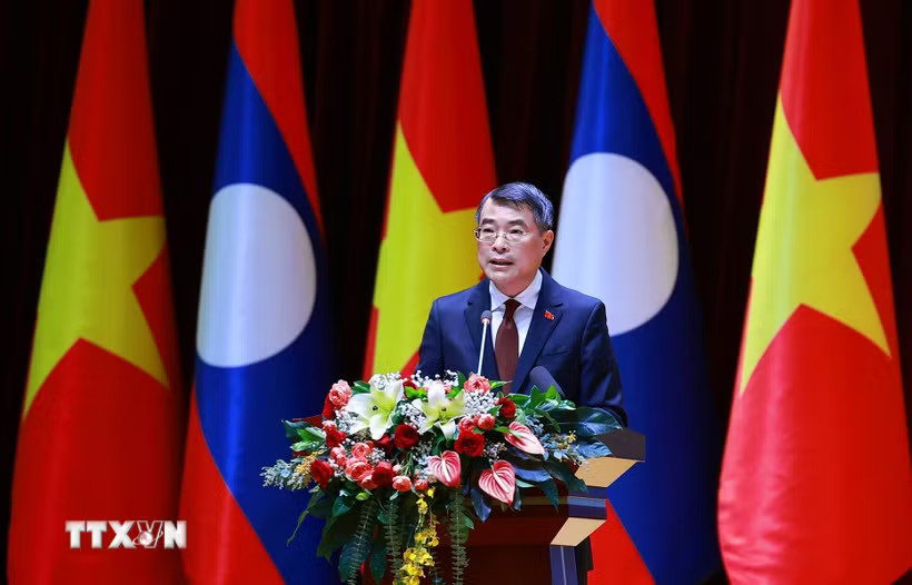 Thủ tướng Lê Minh Hưng phát biểu tại Hội nghị Xúc tiến đầu tư Việt Nam-Lào. (Ảnh: Dương Giang/TTXVN)