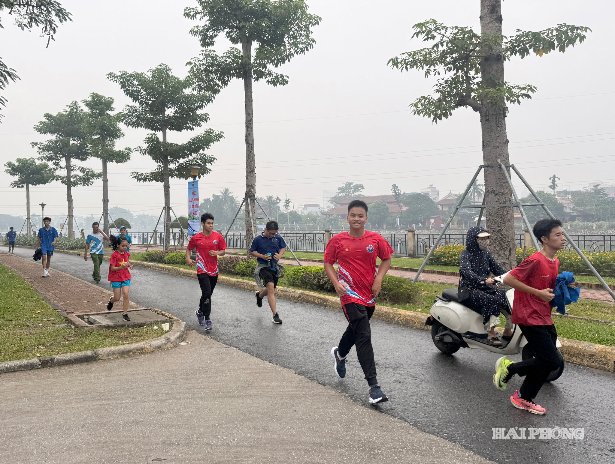 chay-phong-trao.jpg