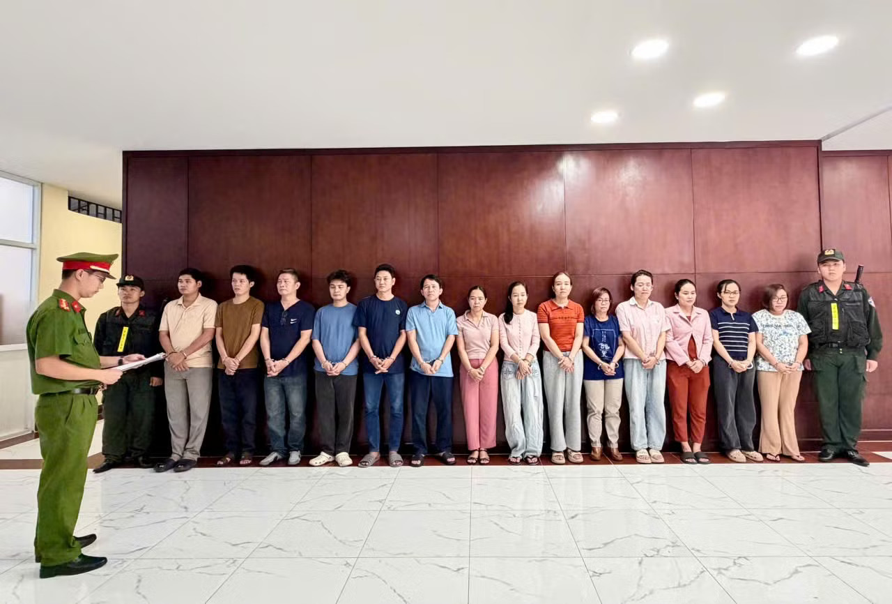 media3.baotintuc.vn-images-fsvhlftnhhf4qojp1z8h_iwedmsxhtm_0t3bdo0vjsn5bhnguy-qbtl0dtwcr_ps-_cakhamxet2.jpg.avif