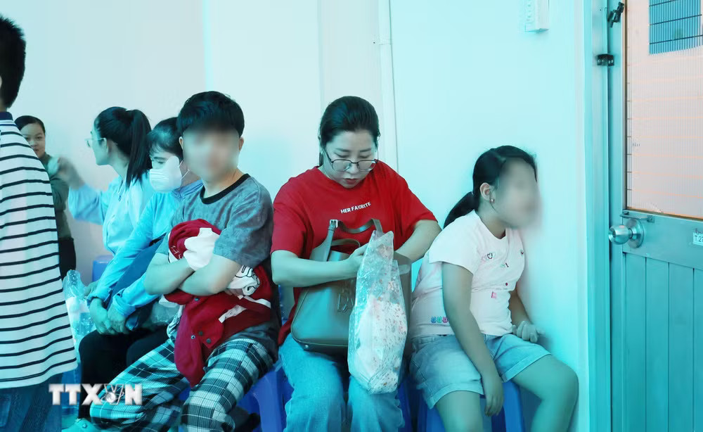 ttxvn_ngay-suc-khoe-tam-than-the-gioi-bao-dong-ngay-cang-nhieu-tre-em-gap-van-de-suc-khoe-tam-than-9076345.jpg