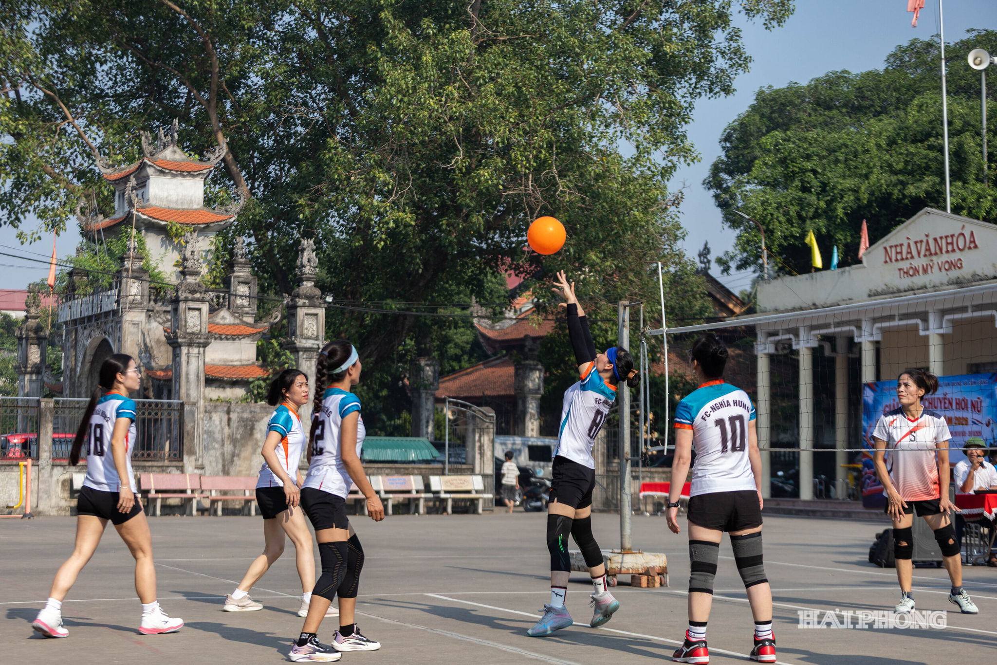 bong-chuyen-hoi-7.jpg