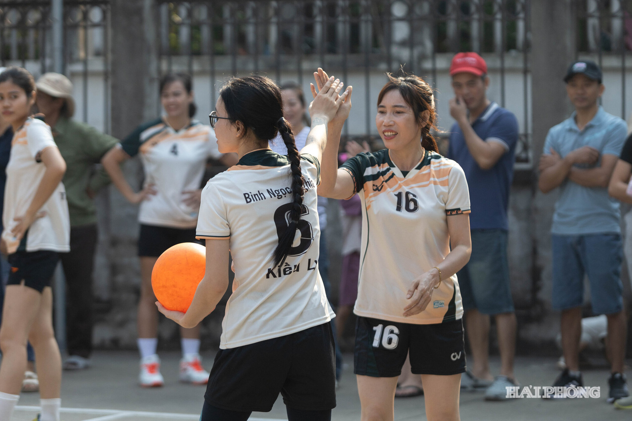 bong-chuyen-hoi-9.jpg