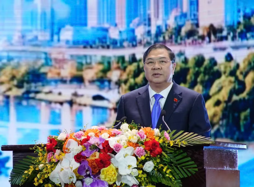 Phó Thủ tướng Thường trực Chính phủ Phạm Gia Túc đến dự, phát biểu chỉ đạo và trao tặng danh hiệu cho các đại diện doanh nhân có thành tích xuất sắc trong các hoạt động chỉ đạo, điều hành doanh nghiệp giai đoạn 2021-2025. (Ảnh: Vietnam+)