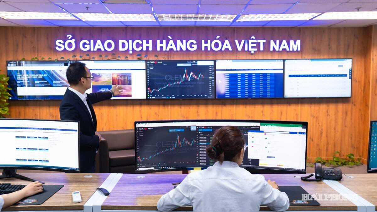 thanh-lap-so-giao-dich-hang-hoa-doanh-nghiep-phai-co-von-dieu-le-tu-1500-ty-dong-20251222095657.jpg