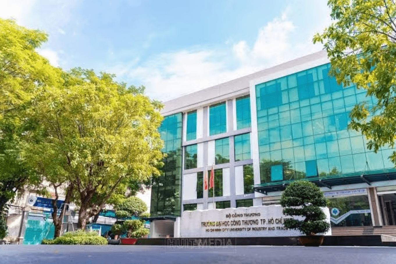 16 trường đại học Việt Nam có doanh thu nghìn tỷ - 5