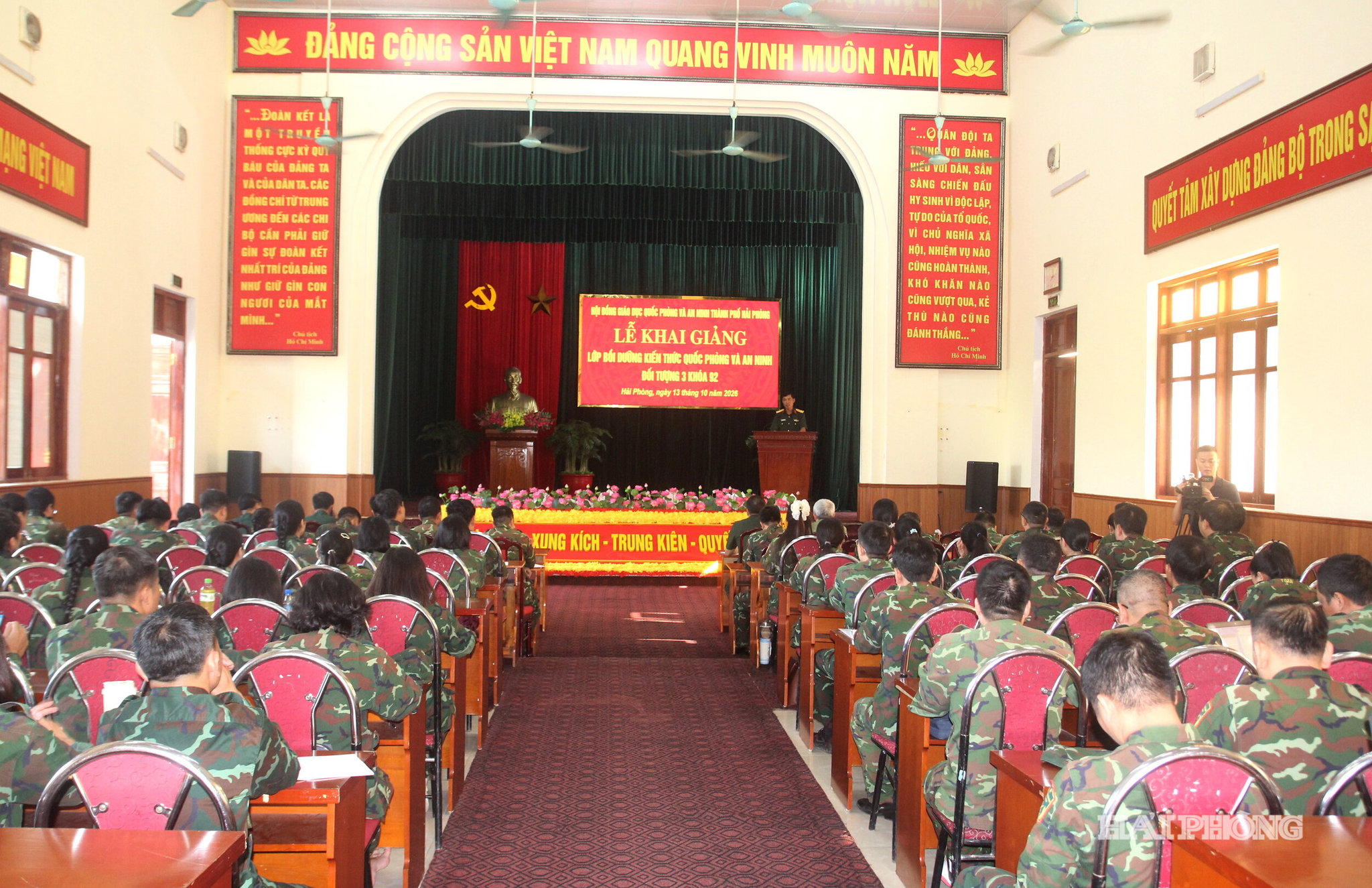Quang cảnh khai mạc lớp bồi dưỡng.