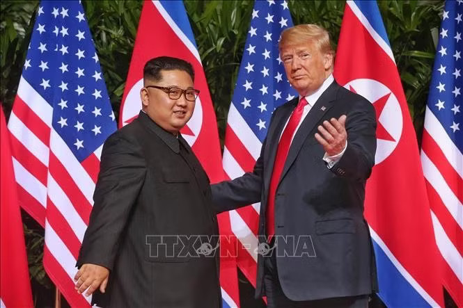 media3.baotintuc.vn-images-s3qwyrtfxnhocl33fpopkunp1istvoqucfz60trvknlviez1tc-5likbogfvizmlfyhqs3vfnhuwfjx5suutwq-_131026-trumpkimjongun.jpg.avif