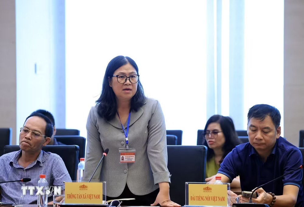 Trưởng Ban Thư ký biên tập và Quan hệ đối ngoại Thông tấn xã Việt Nam Nguyễn Thị Thắng phát biểu. (Ảnh: Tuấn Anh/TTXVN) ttxvn_hoi-nghi-giao-ban-bao-chi-thong-tin-ve-ky-hop-thu-2-quoc-hoi-khoa-xvi-3.jpg